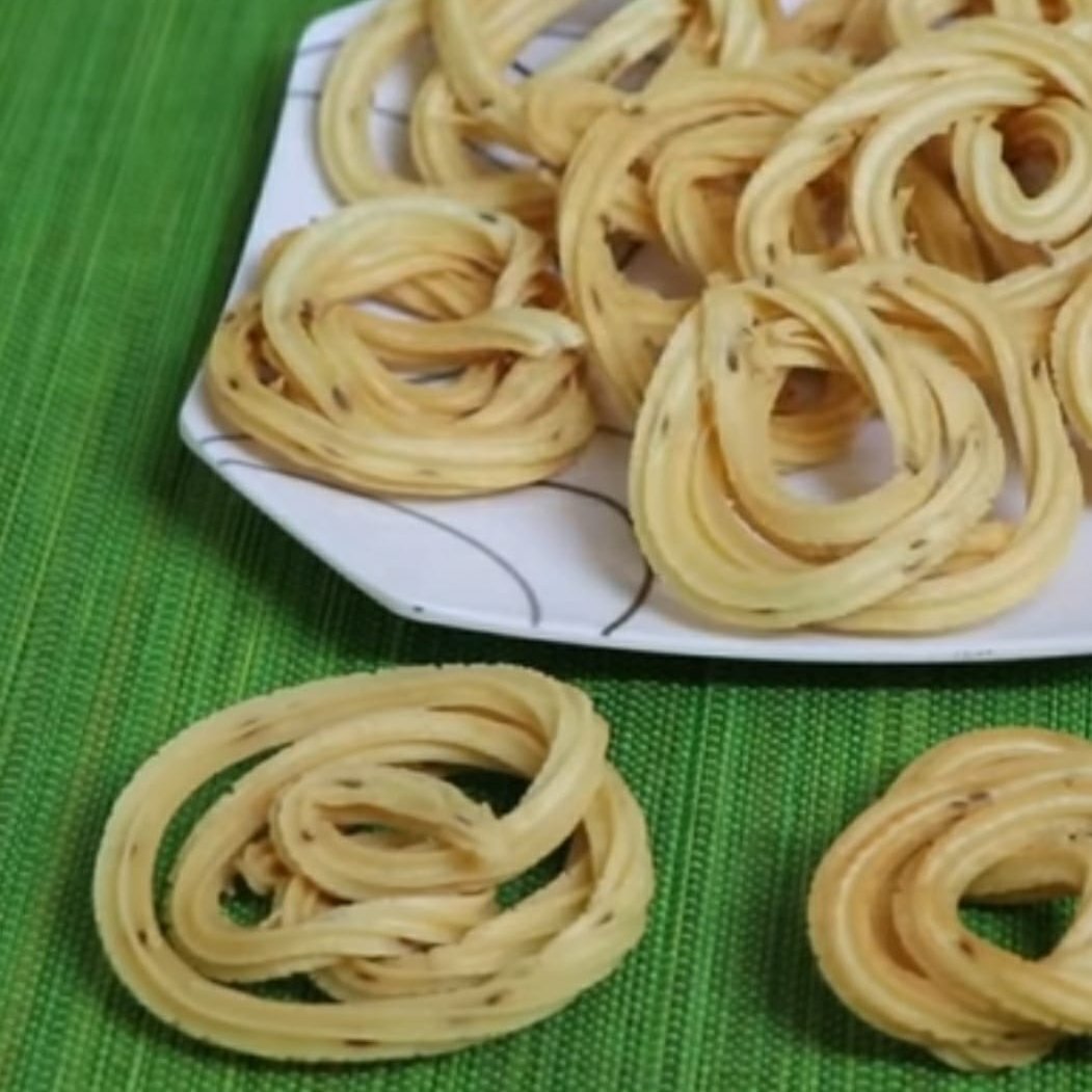 Make yourself a snack that's out of this world with Murukku Rice Flour