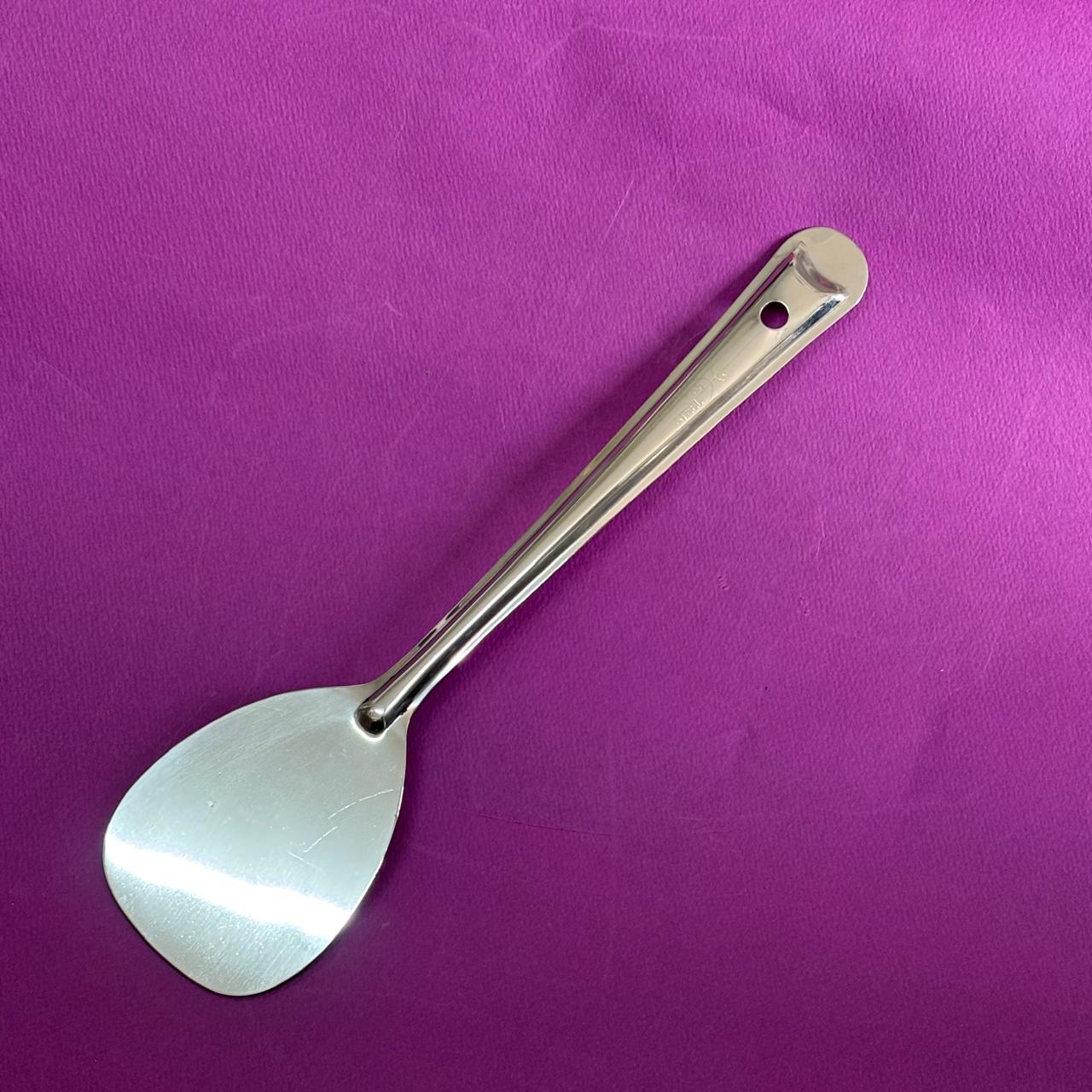 Flat leaf-shaped blade of stainless steel dosa turner