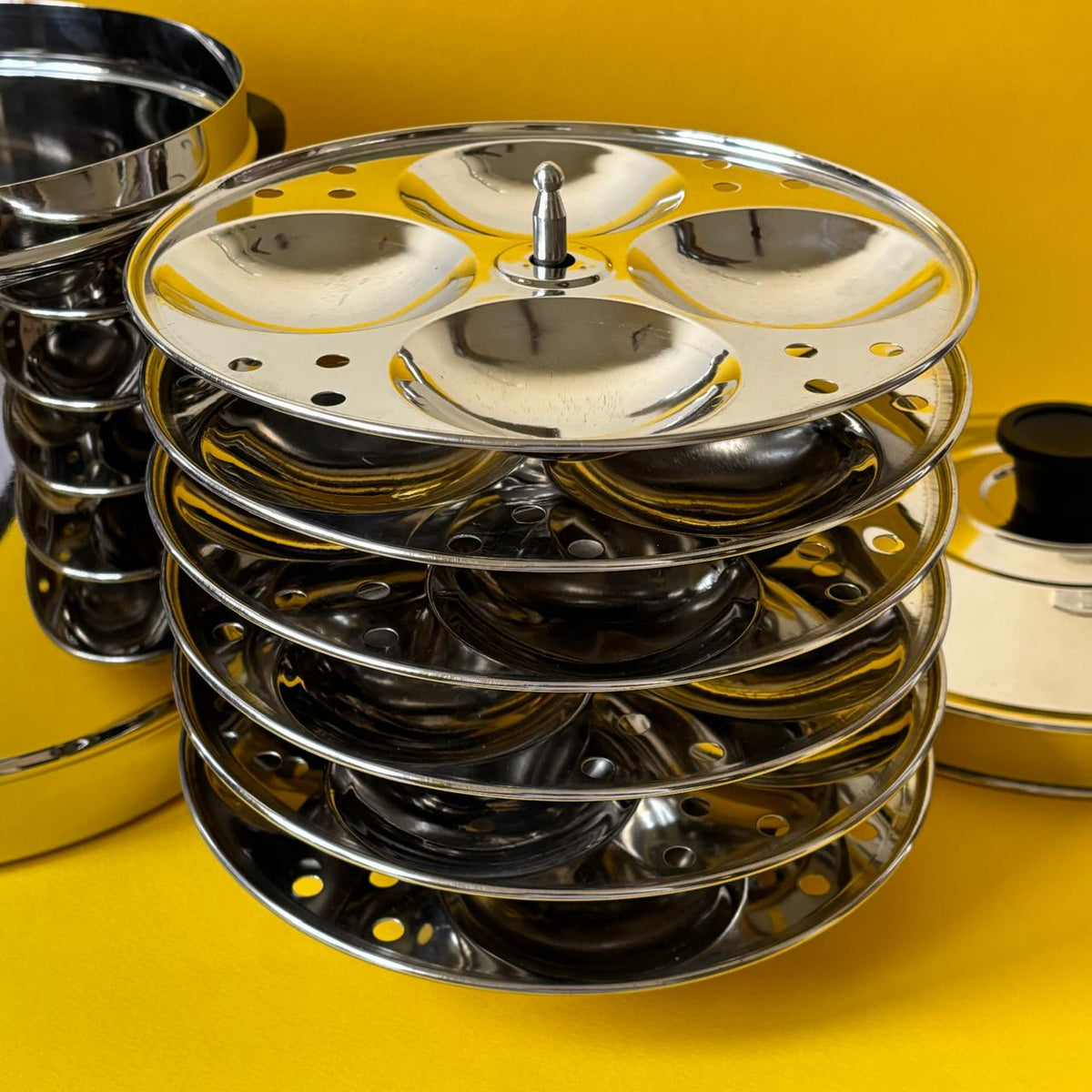 Annam's 24 Idli Cooker – lid and parts