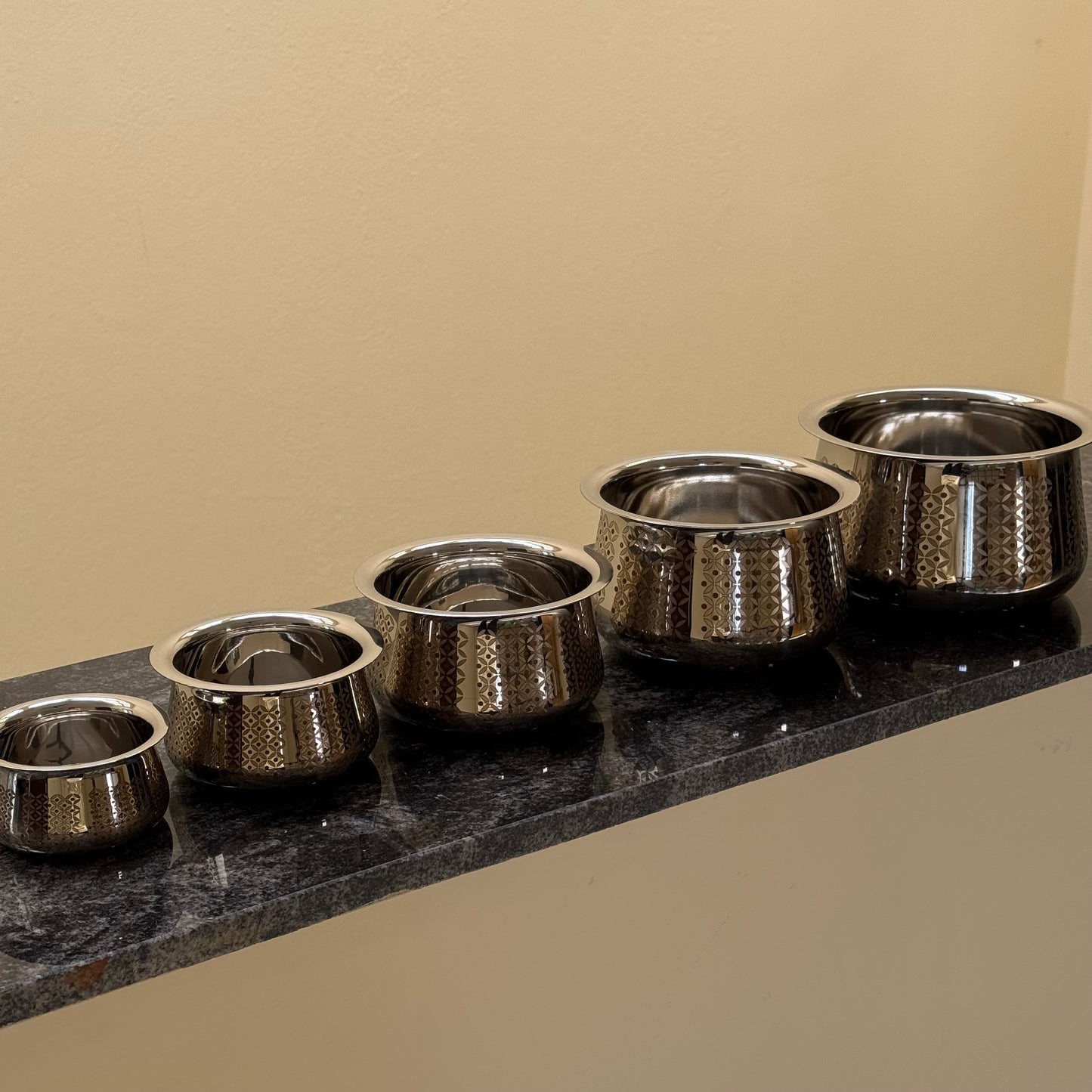 Chettinad Laser Adukku Satti - Stainless Steel Serving Bowls VS