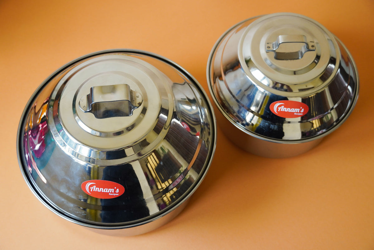 4 Idli Pot and 5 Idli Pot side by side