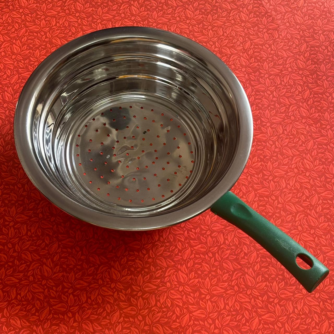 Vegetable Strainer in Stainless Steel with Plastic Handle – Type Two