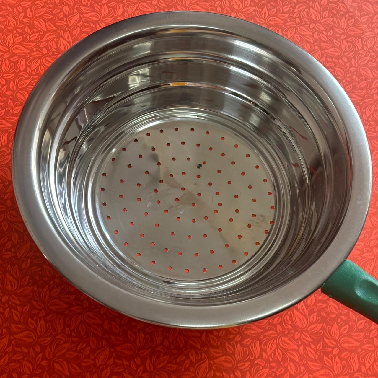 Vegetable Strainer in Stainless Steel with Plastic Handle – Type Two