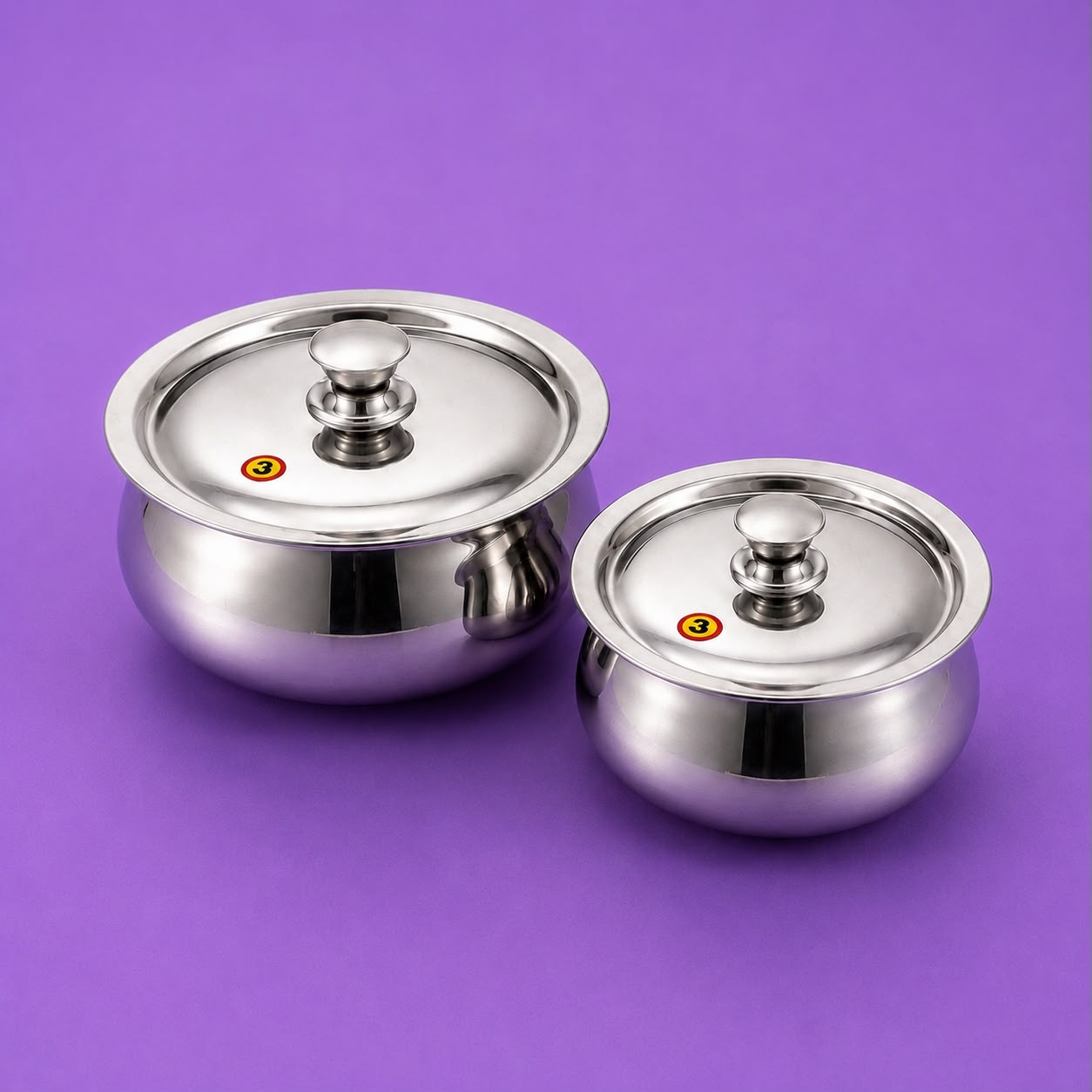 Graduated-size Cook and Serve stainless steel pot set